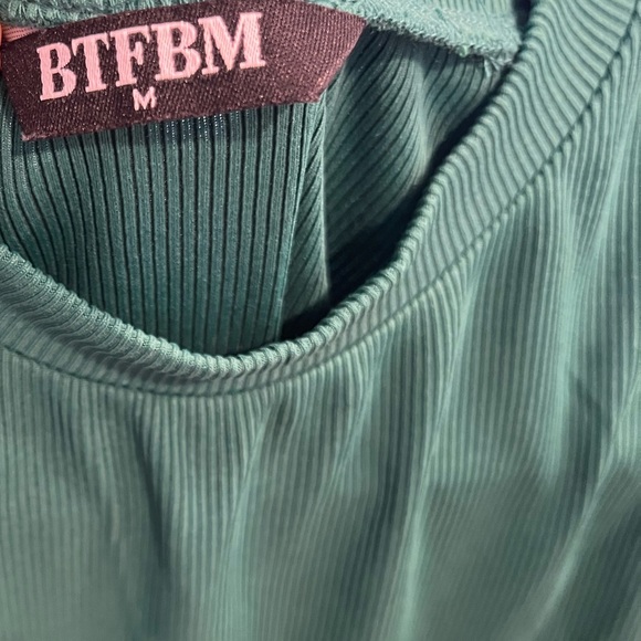 Green Sleeveless Ribbed Set - Picture 2 of 3